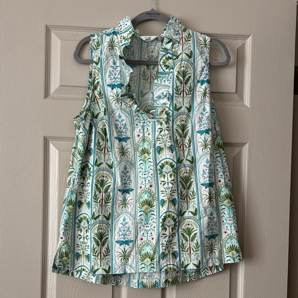 Crown & Ivy Green and White Floral Blouse